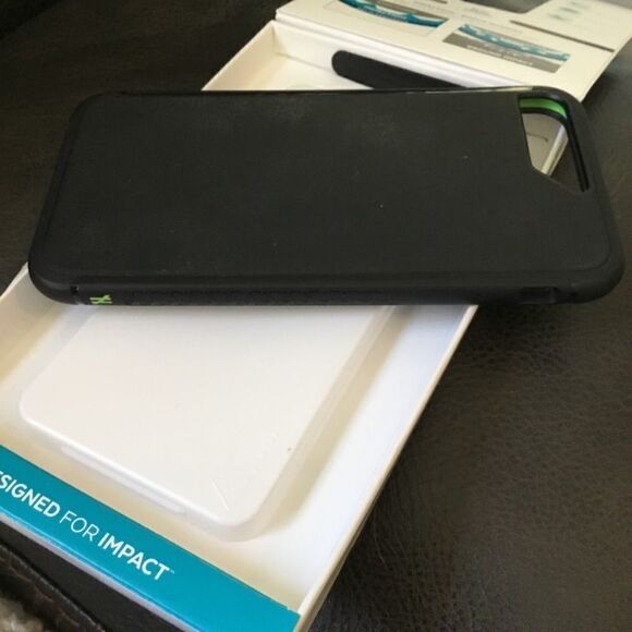 BodyGuardz Shock Unequal Technology iPhone 7+ (H) - Picture 4 of 6